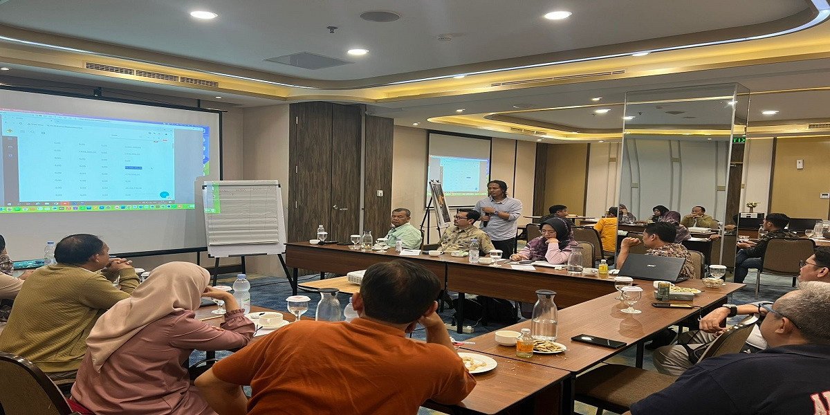 >Pemberian Materi Remunerasi RSUD Arjawinangun