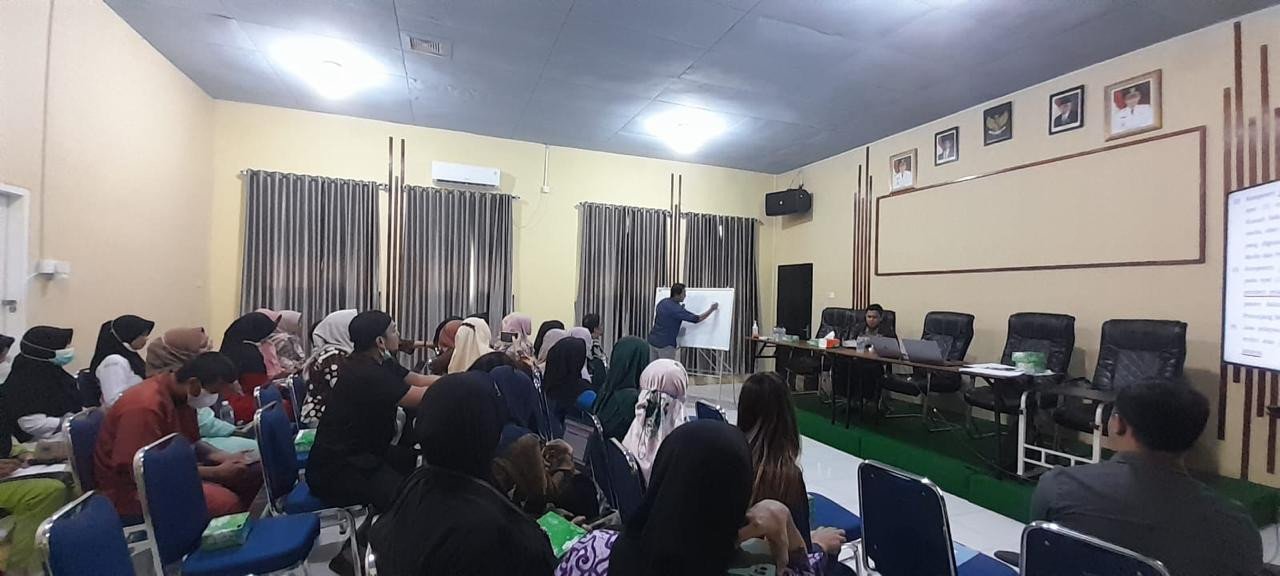 >Memberikan Materi Perhitungan Remunerasi RSUD Dabo Kepulauan Riau